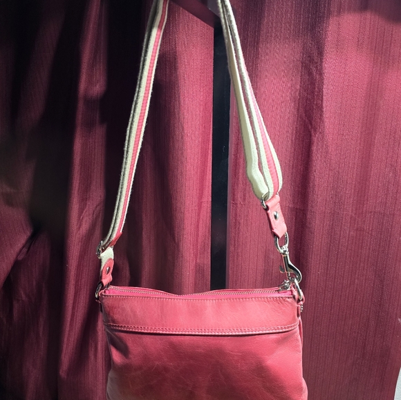 Coach camelia poppy crossbody - Picture 3 of 13